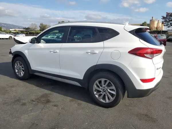 KM8J33A47JU629338 2018 HYUNDAI TUCSON - Image 2