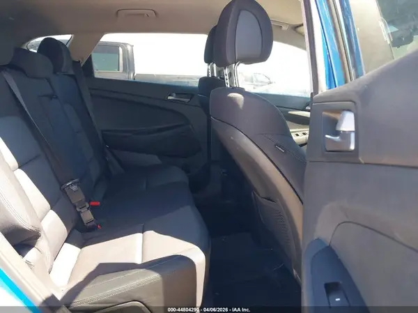 KM8J33A47JU641067 2018 HYUNDAI TUCSON - Image 8