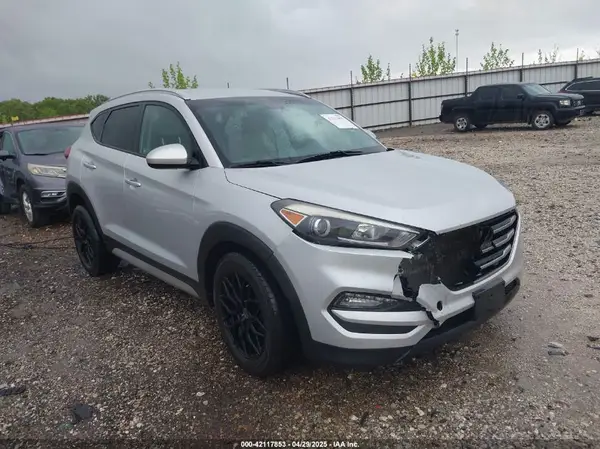 KM8J33A47JU645376 2018 HYUNDAI TUCSON - Image 1