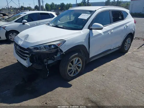KM8J33A47JU646219 2018 HYUNDAI TUCSON - Image 2