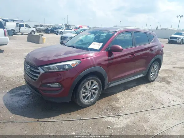 KM8J33A47JU662002 2018 HYUNDAI TUCSON - Image 2