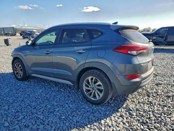 KM8J33A47JU669208 2018 HYUNDAI TUCSON - Image 2