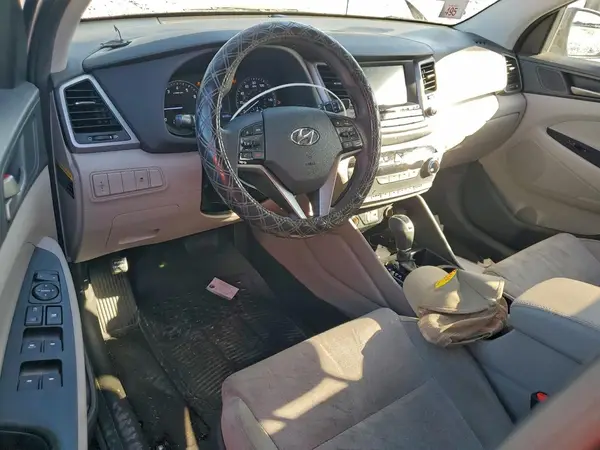 KM8J33A47JU669208 2018 HYUNDAI TUCSON - Image 8