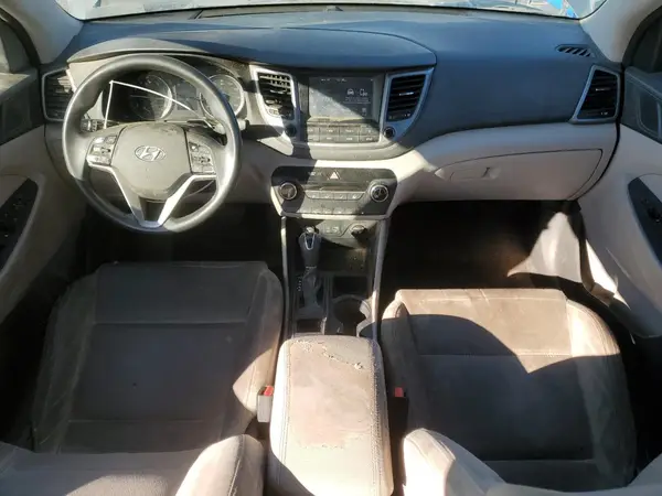 KM8J33A47JU672738 2018 HYUNDAI TUCSON - Image 8