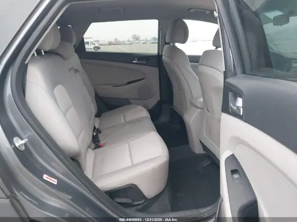 KM8J33A47JU673131 2018 HYUNDAI TUCSON - Image 8