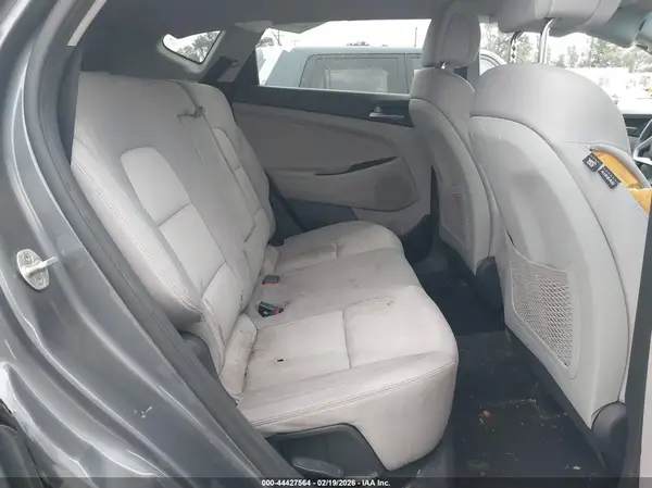 KM8J33A47JU673758 2018 HYUNDAI TUCSON - Image 8