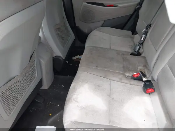 KM8J33A47JU675476 2018 HYUNDAI TUCSON - Image 8