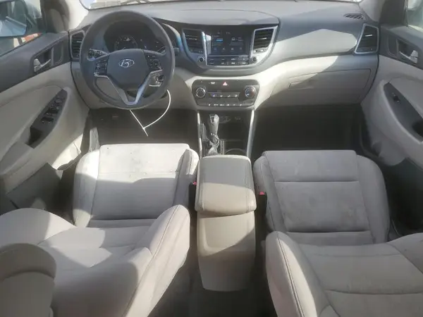 KM8J33A47JU676692 2018 HYUNDAI TUCSON - Image 8