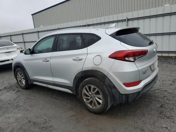 KM8J33A47JU677227 2018 HYUNDAI TUCSON - Image 2