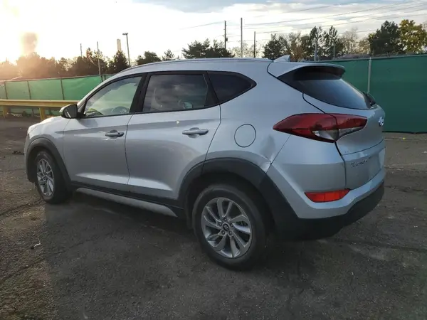 KM8J33A47JU684808 2018 HYUNDAI TUCSON - Image 2