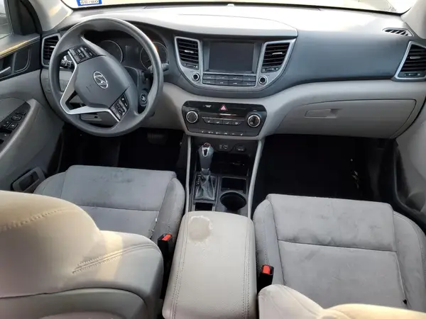 KM8J33A47JU684808 2018 HYUNDAI TUCSON - Image 8