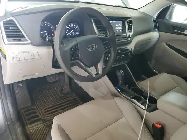 KM8J33A47JU692827 2018 HYUNDAI TUCSON - Image 8