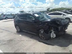 KM8J33A47JU700554 2018 HYUNDAI TUCSON