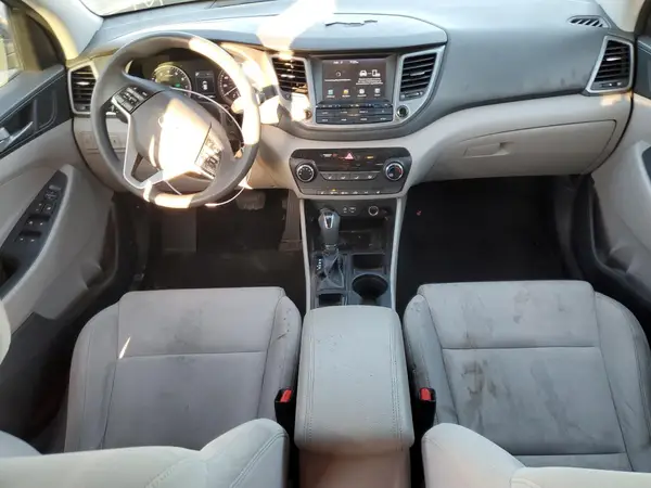 KM8J33A47JU700697 2018 HYUNDAI TUCSON - Image 8