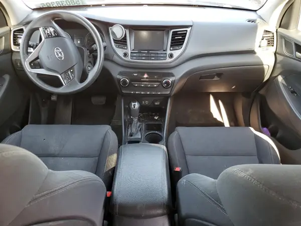 KM8J33A47JU708136 2018 HYUNDAI TUCSON - Image 8