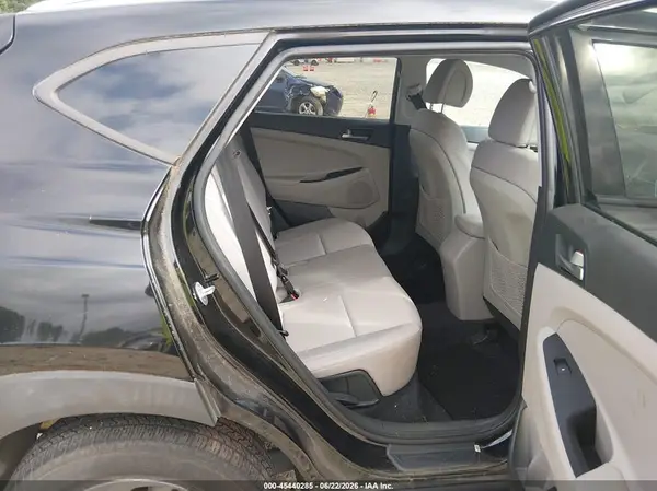 KM8J33A47JU708430 2018 HYUNDAI TUCSON - Image 8