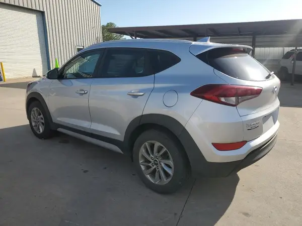 KM8J33A47JU713708 2018 HYUNDAI TUCSON - Image 2