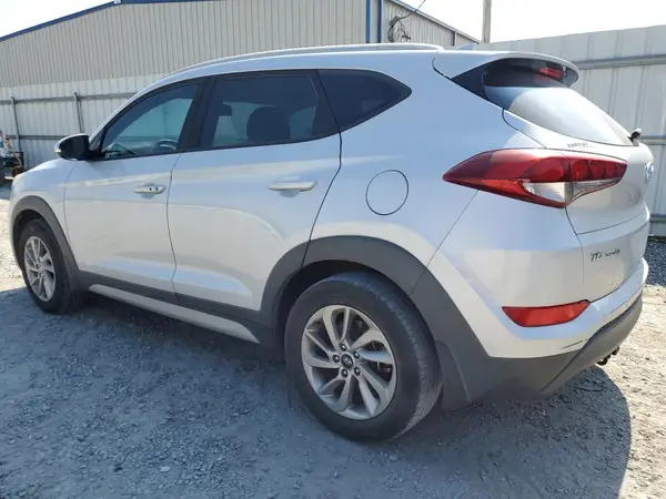 KM8J33A47JU716379 2018 HYUNDAI TUCSON - Image 2