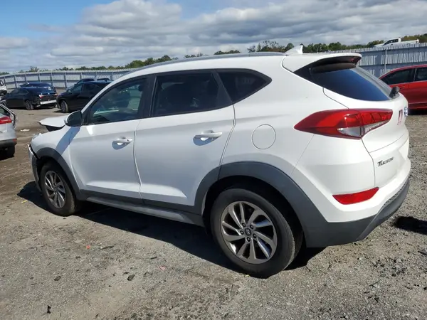 KM8J33A47JU717712 2018 HYUNDAI TUCSON - Image 2