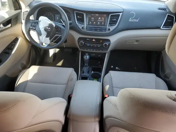 KM8J33A47JU717712 2018 HYUNDAI TUCSON - Image 8