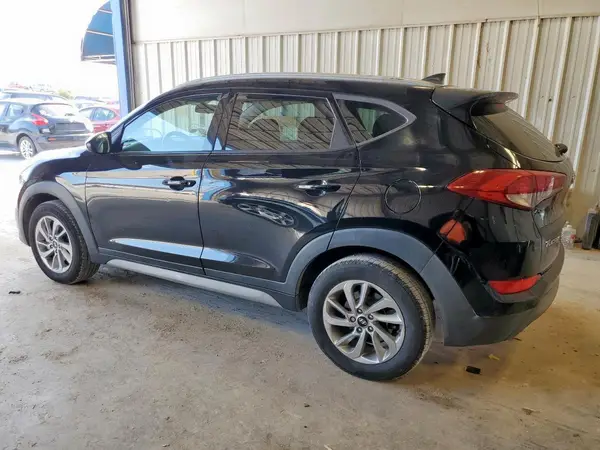 KM8J33A47JU720366 2018 HYUNDAI TUCSON - Image 2