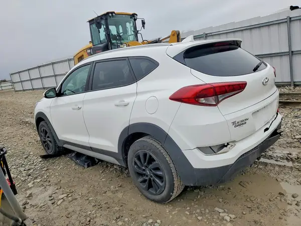KM8J33A47JU720609 2018 HYUNDAI TUCSON - Image 2