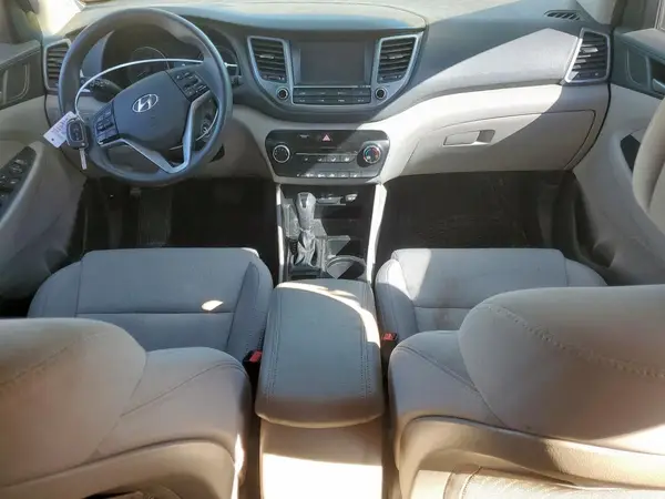 KM8J33A47JU724904 2018 HYUNDAI TUCSON - Image 8