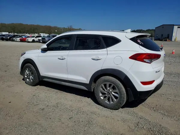 KM8J33A47JU744229 2018 HYUNDAI TUCSON - Image 2