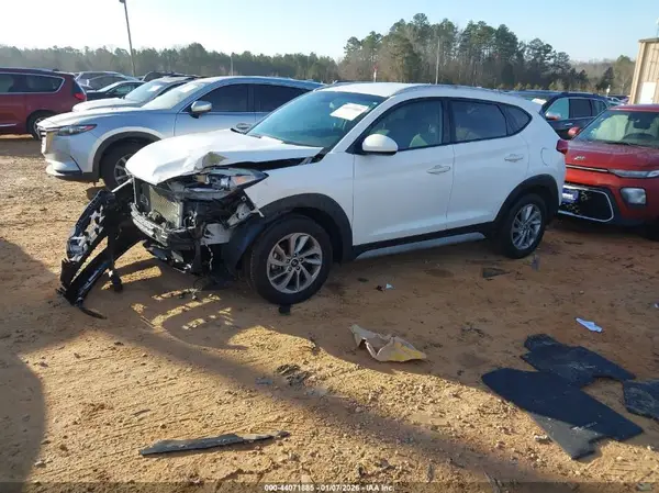 KM8J33A47JU750757 2018 HYUNDAI TUCSON - Image 2