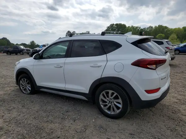 KM8J33A47JU752816 2018 HYUNDAI TUCSON - Image 2