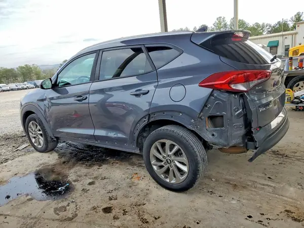 KM8J33A47JU754873 2018 HYUNDAI TUCSON - Image 2
