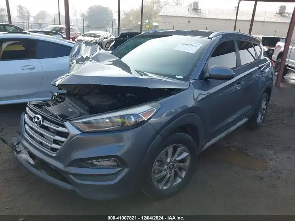 KM8J33A47JU768935 2018 HYUNDAI TUCSON - Image 2