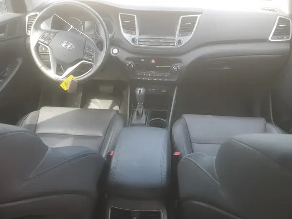 KM8J33A47JU770040 2018 HYUNDAI TUCSON - Image 8