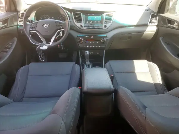 KM8J33A47JU772757 2018 HYUNDAI TUCSON - Image 8