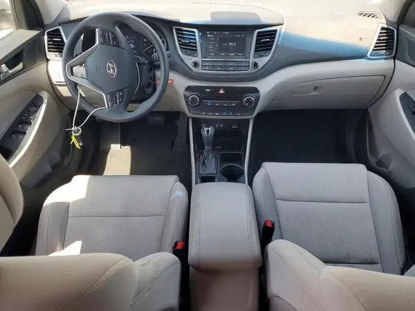 KM8J33A47JU791941 2018 HYUNDAI TUCSON - Image 8