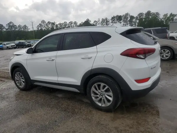 KM8J33A47JU799635 2018 HYUNDAI TUCSON - Image 2