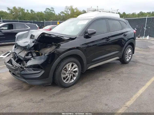 KM8J33A47JU809337 2018 HYUNDAI TUCSON - Image 2