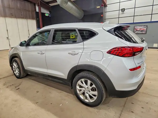 KM8J33A47KU851363 2019 HYUNDAI TUCSON - Image 2