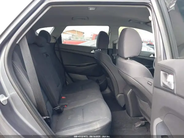 KM8J33A47KU869426 2019 HYUNDAI TUCSON - Image 8