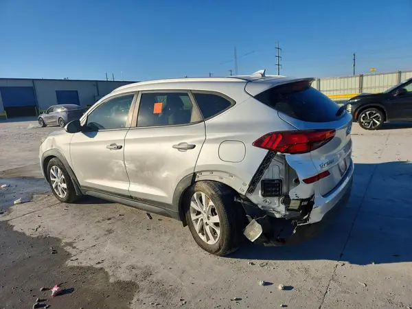 KM8J33A47KU962379 2019 HYUNDAI TUCSON - Image 2