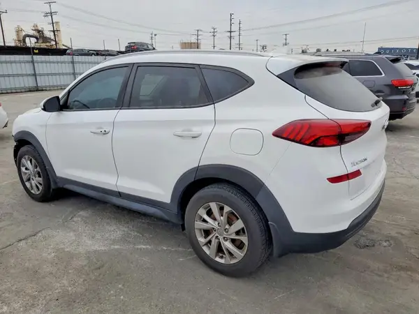 KM8J33A47KU977626 2019 HYUNDAI TUCSON - Image 2