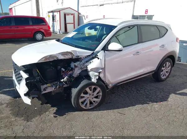 KM8J33A47LU092845 2020 HYUNDAI TUCSON - Image 2
