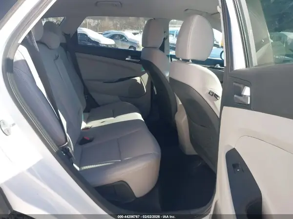 KM8J33A47LU135273 2020 HYUNDAI TUCSON - Image 8