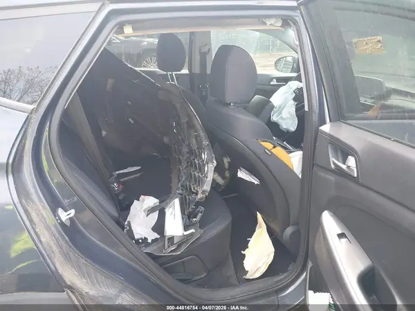 KM8J33A47LU162702 2020 HYUNDAI TUCSON - Image 8