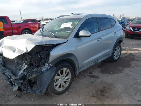 KM8J33A47LU269460 2020 HYUNDAI TUCSON - Image 2