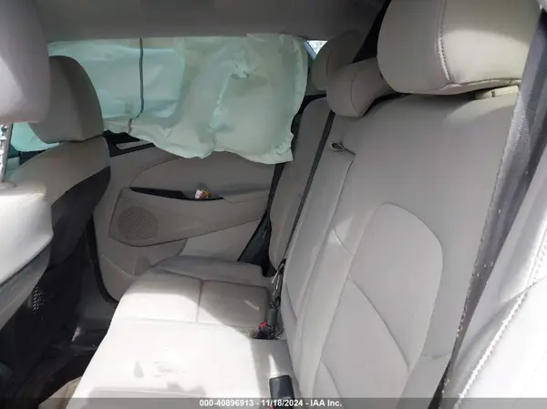 KM8J33A47MU411467 2021 HYUNDAI TUCSON - Image 8