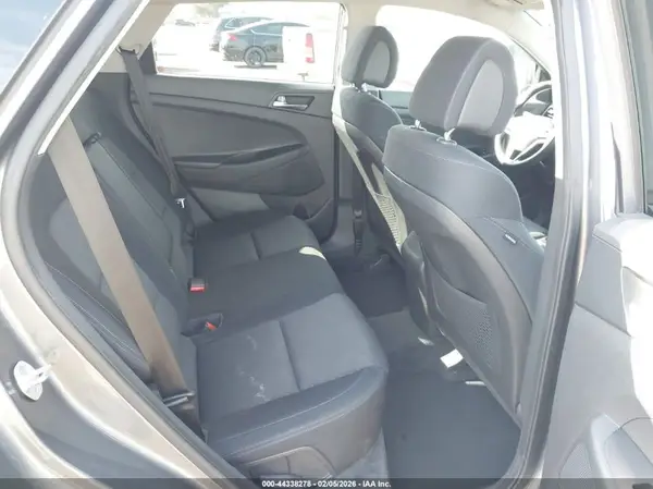 KM8J33A48GU027959 2016 HYUNDAI TUCSON - Image 8