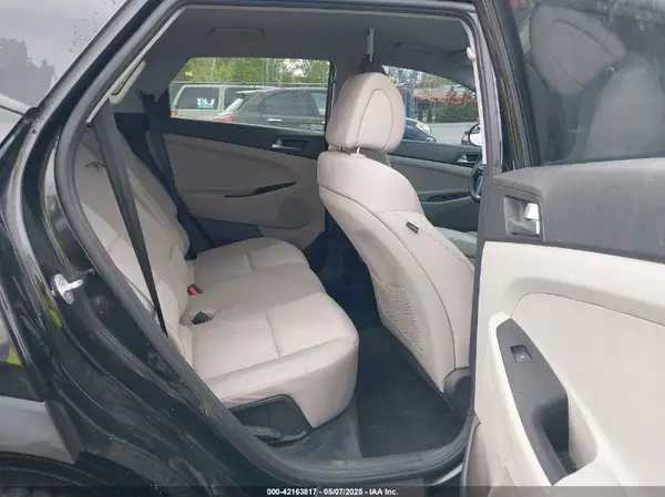KM8J33A48GU056023 2016 HYUNDAI TUCSON - Image 8