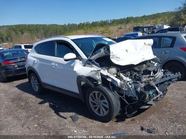KM8J33A48GU089197 2016 HYUNDAI TUCSON - Image 1