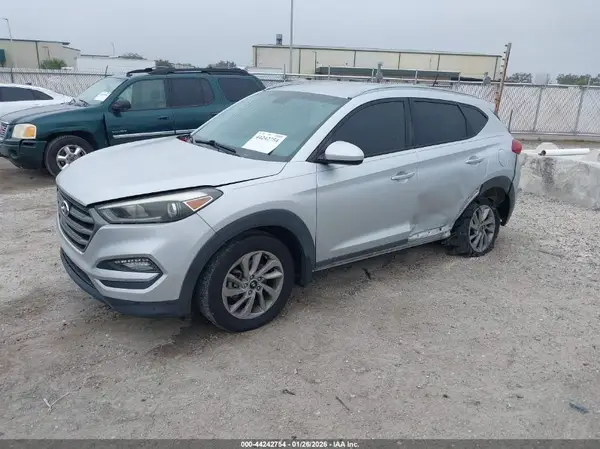 KM8J33A48GU089393 2016 HYUNDAI TUCSON - Image 2